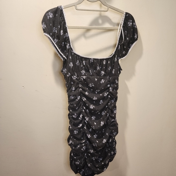 Urban Outfitters short rushed Gray and white minidress size L - Picture 4 of 8